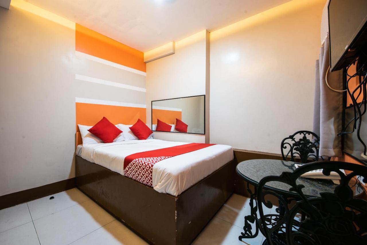Oyo 475 Pearl Blossom Hotel Маніла Екстер'єр фото